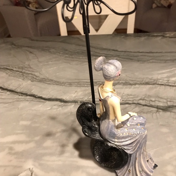 Necklace & Fine Jewelry Holder Sitting Lady Flapper Vintage Signed - Picture 4 of 7